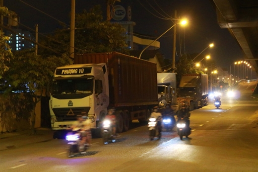 Cơ quan chức năng TP.HCM cho biết sẽ tăng cường xử phạt nguội xe tải vi phạm - Ảnh: NGỌC PHƯỢNG